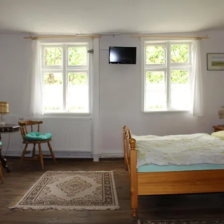 Alandblick Farm stay *