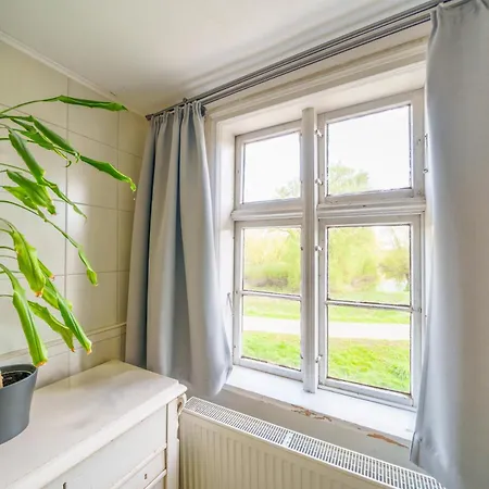 مزرعة للإقامة Alandblick *